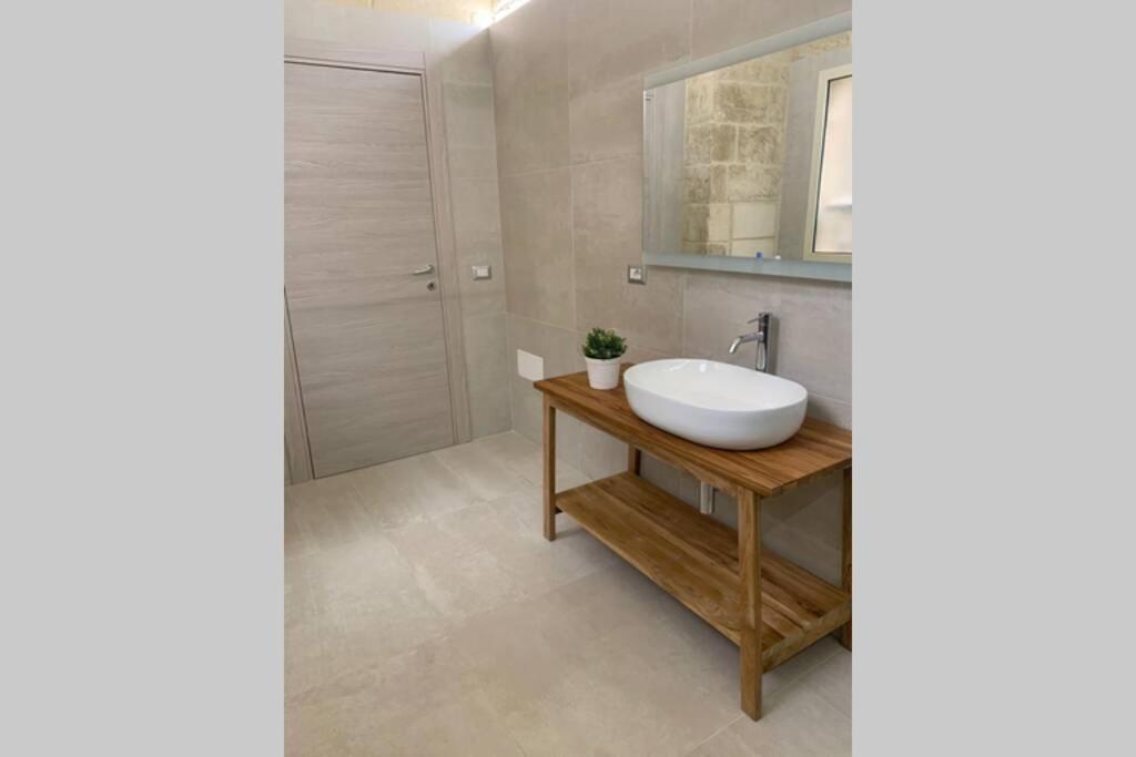 Villa Casa Loca Intera Casa A Due Passi Da Porta San Biagio à Lecce Extérieur photo